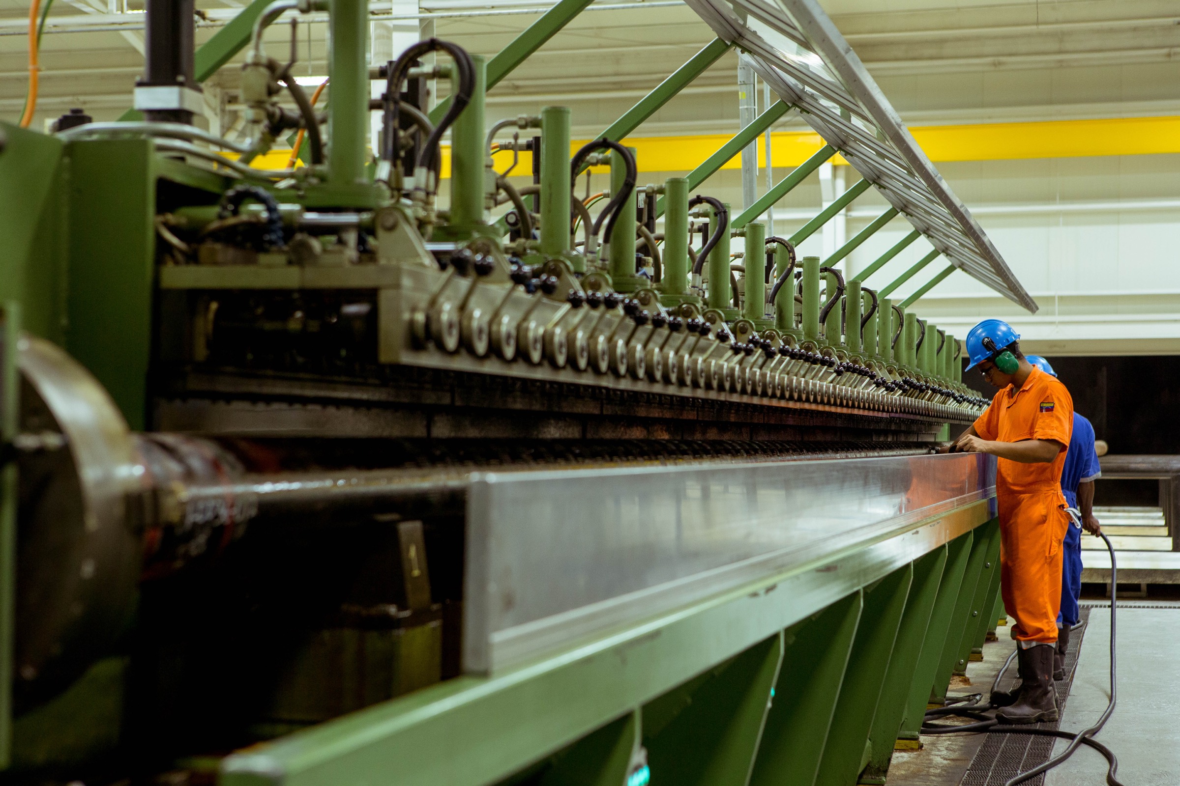 An operator at the slotting line